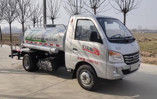 绿化喷洒车