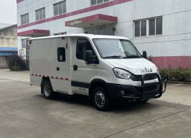 华东牌CSZ5045XYC-AMH运钞车