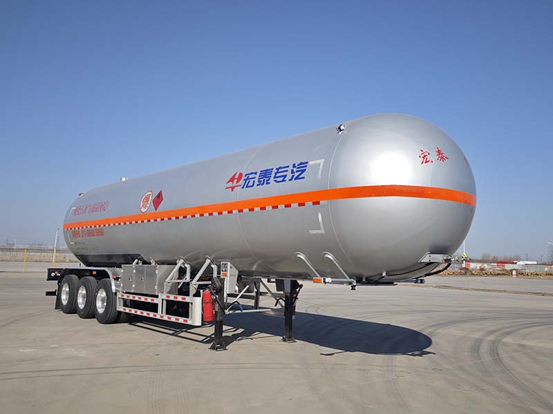 正康宏泰牌13.7米26吨3轴液化气体运输半挂车(HHT9402GYQA)