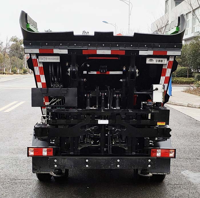 宇通牌YTZ5041ZZZD1BEV纯电动自装卸式垃圾车公告图片