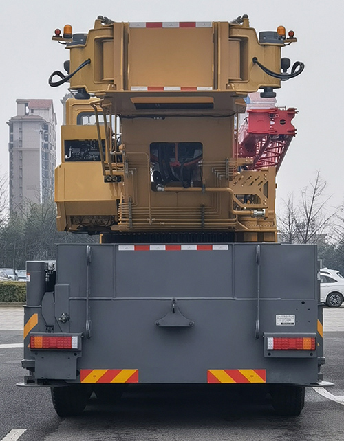 三一牌SYM5558JQZ130C汽车起重机公告图片
