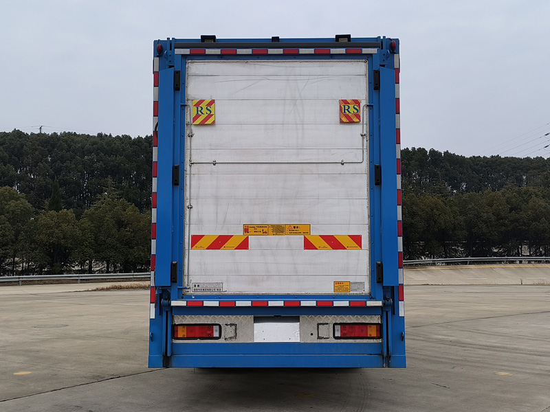 楚勝牌CSC5180XCQB6雛禽運(yùn)輸車公告圖片