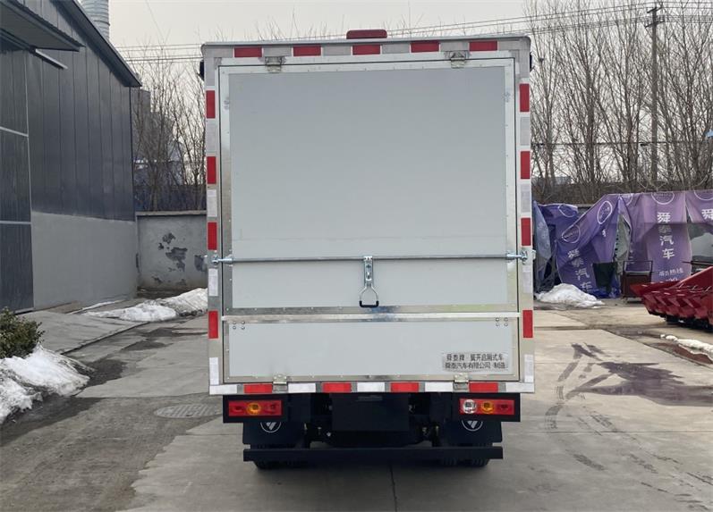 舜泰牌BTQ5031XYKBJ51翼開啟廂式車公告圖片