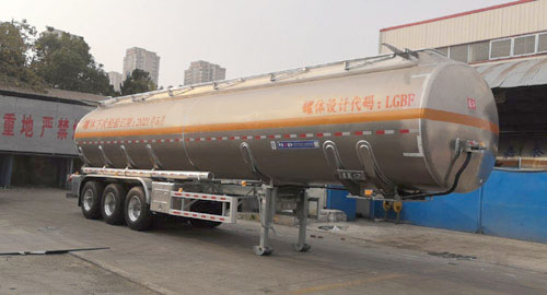 通华牌12.4米33.5吨3轴铝合金运油半挂车(THT9400GYYA)
