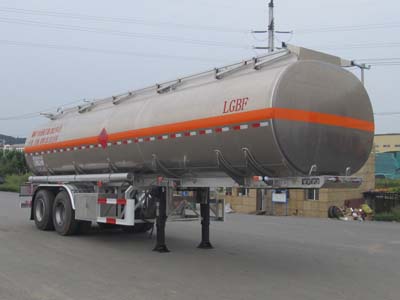 陆平机器牌10.3米24.2吨2轴铝合金运油半挂车(LPC9292GYYS)