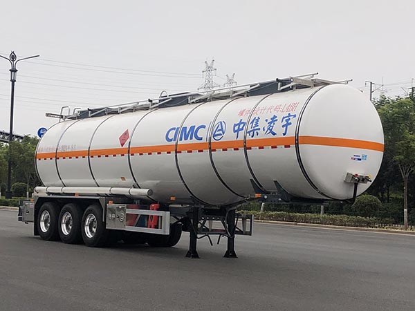 凌宇牌12.1米32.1吨3轴易燃液体罐式运输半挂车(CLY9405GRYC2)