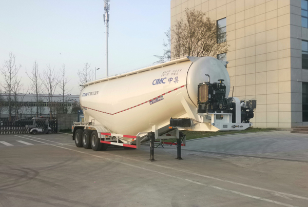 瑞江牌12.3米31.1吨3轴低密度粉粒物料运输半挂车(WL9407GFLB)