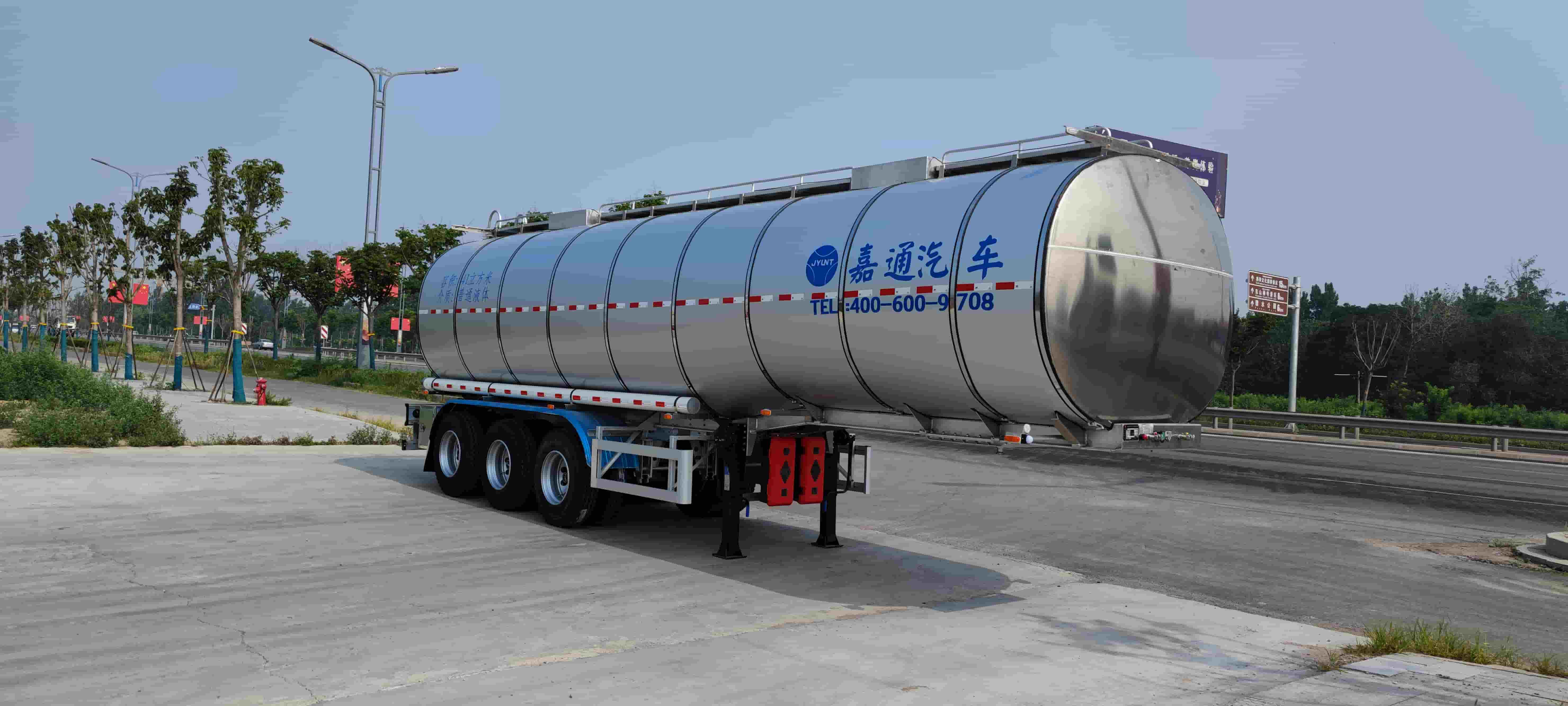 嘉运通牌10.7米34.1吨3轴普通液体运输半挂车(JTC9400GPG)