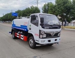 绿化喷洒车