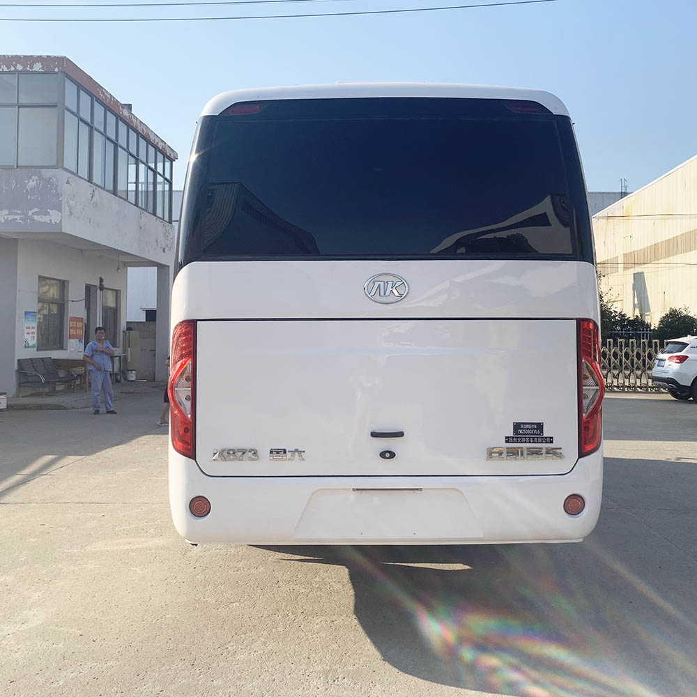 躍邁牌YMZ5080XYL6醫(yī)療車公告圖片