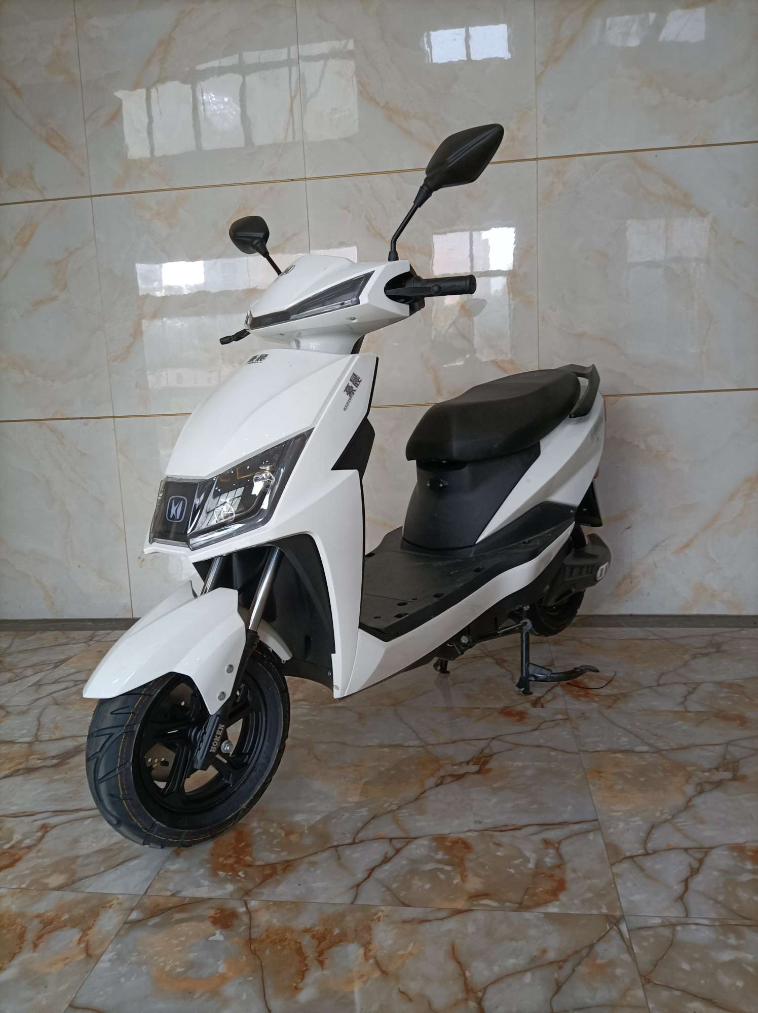 HC1200DT-6 豪晨牌纯电动前盘式后盘式电动两轮摩托车图片