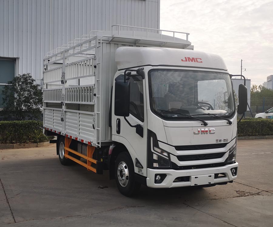 江鈴牌JX5040CCYTGB26倉(cāng)柵式運(yùn)輸車公告圖片