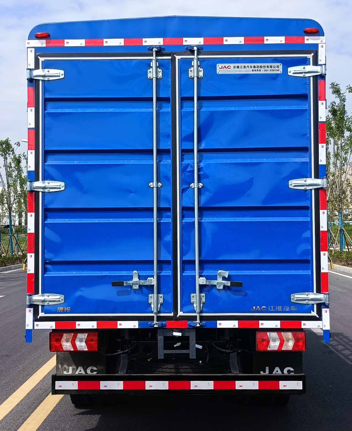 江淮牌HFC5043CCYP21K4C7S倉柵式運(yùn)輸車公告圖片