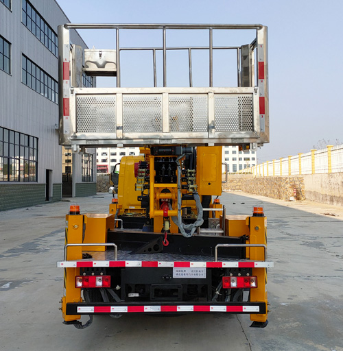 瑞雅晟牌RRR5040JGKC高空作業(yè)車公告圖片