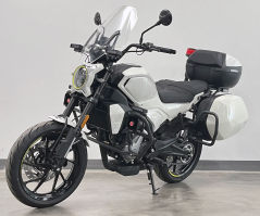 两轮摩托车
