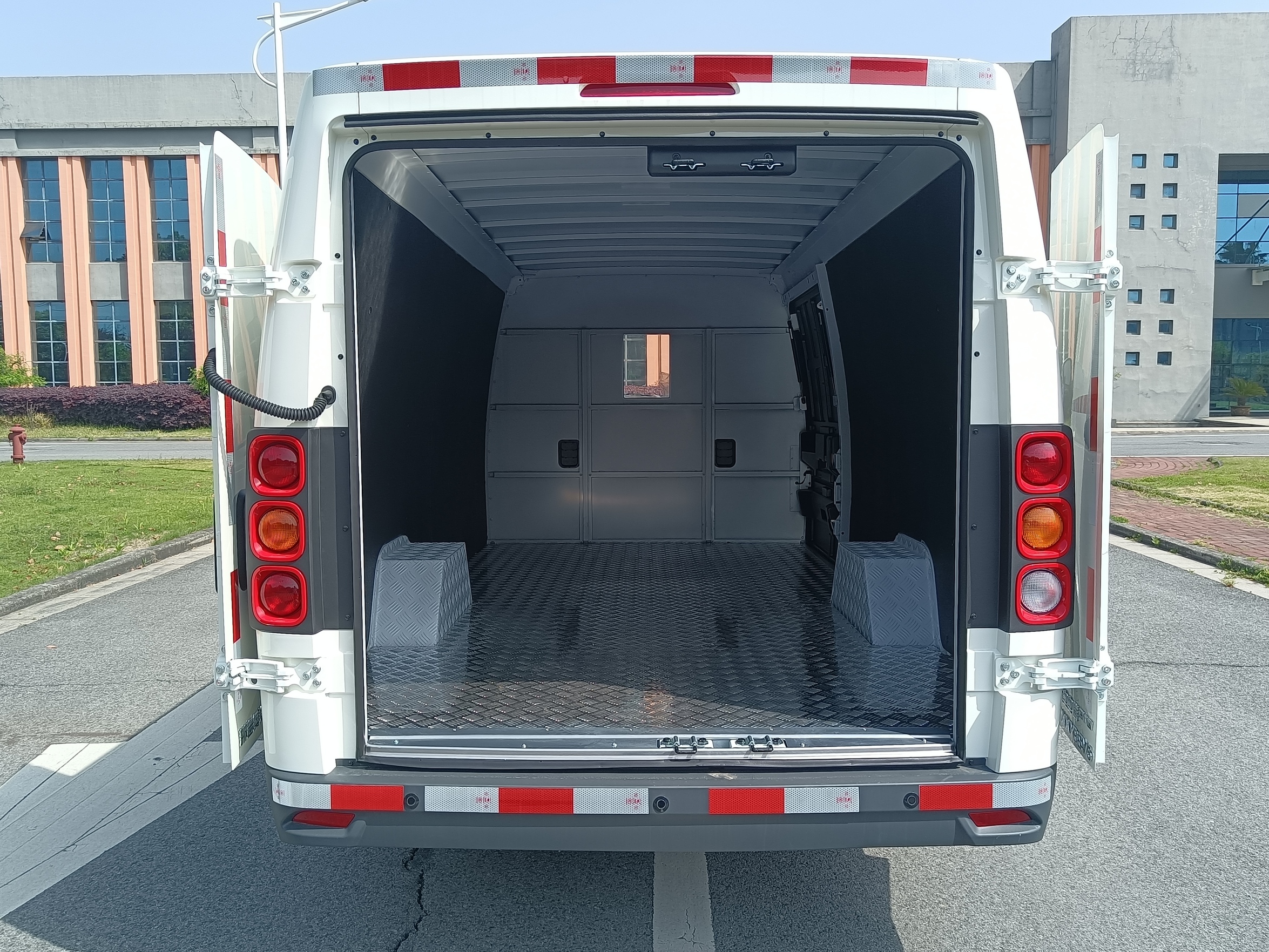 吉奧牌NGA5031XXYBEV5純電動廂式運輸車公告圖片