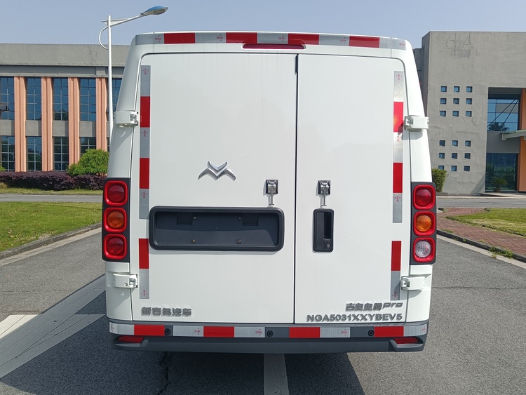 吉奧牌NGA5031XXYBEV5純電動廂式運輸車公告圖片