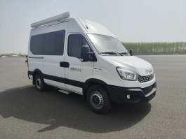 旅居车