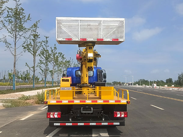 瑞雅晟牌RRR5040XJXH6抽油机检修车公告图片