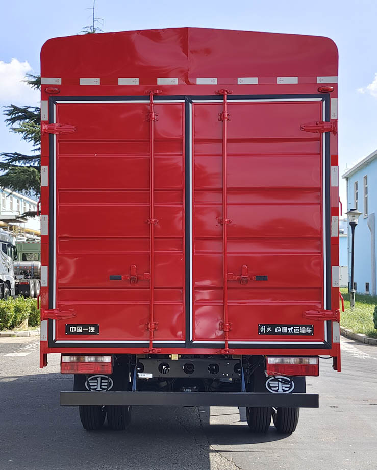 解放牌CA5047CCYP40K42L2E6A85倉(cāng)柵式運(yùn)輸車公告圖片