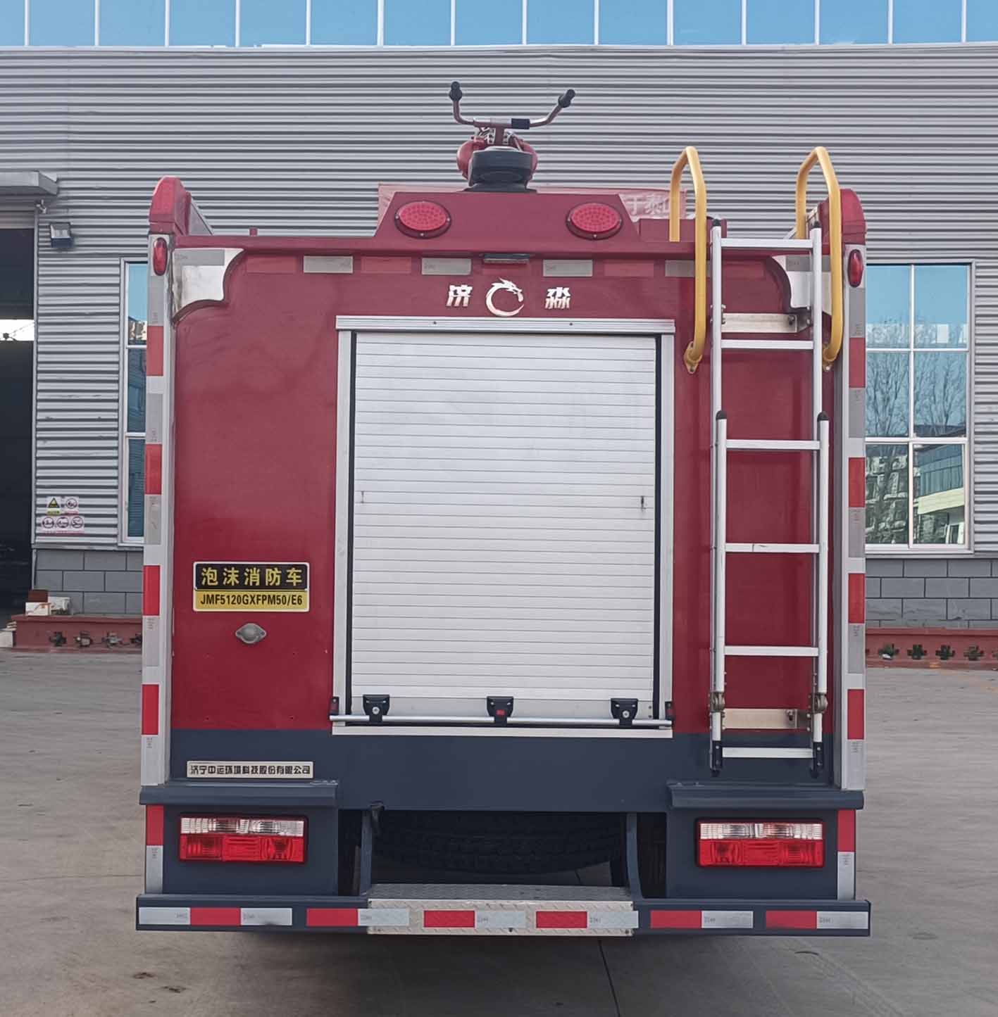 济淼牌JMF5120GXFPM50/E6泡沫消防车公告图片