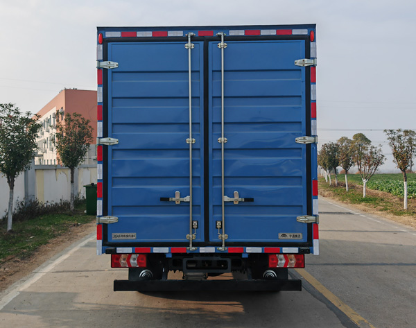 宇通牌ZKH5046XXYBEV1純電動(dòng)廂式運(yùn)輸車公告圖片