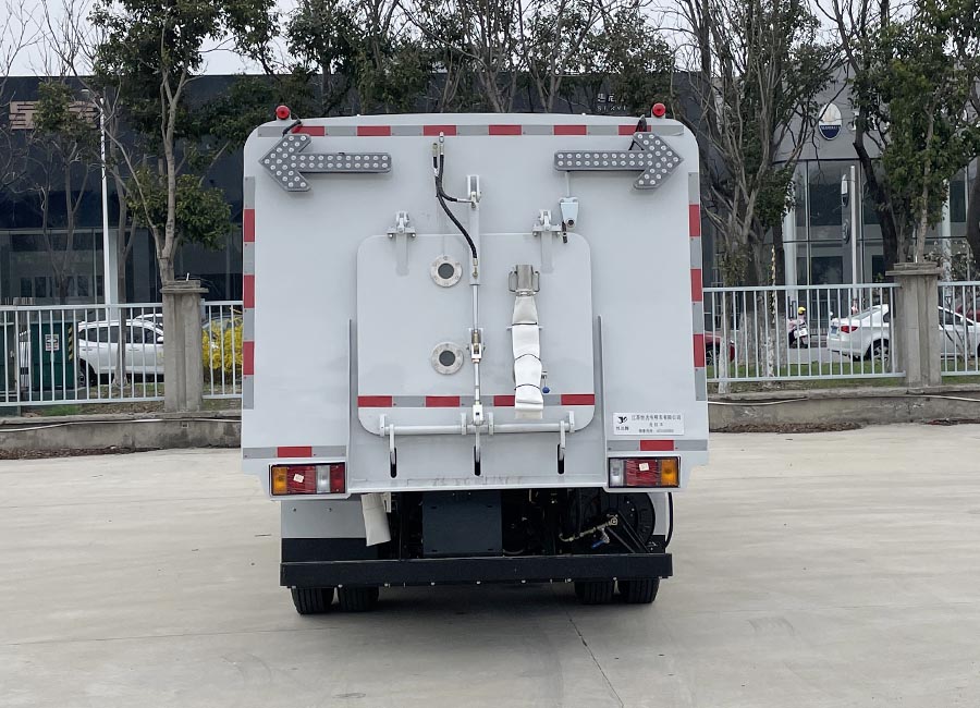 悅達(dá)牌YD5071TXSQLE6洗掃車公告圖片