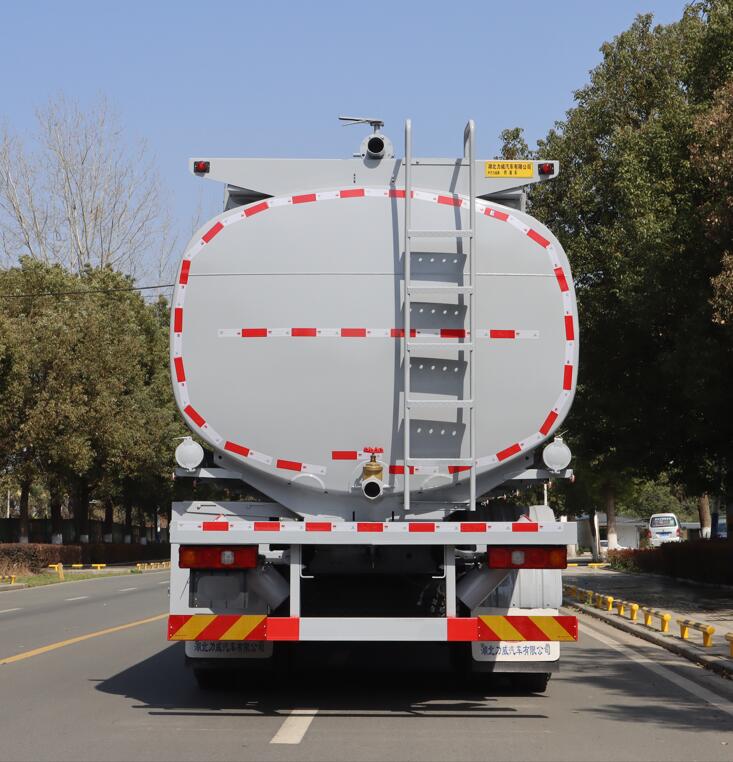 中汽力威牌HLW5315TGYSX6供液車公告圖片