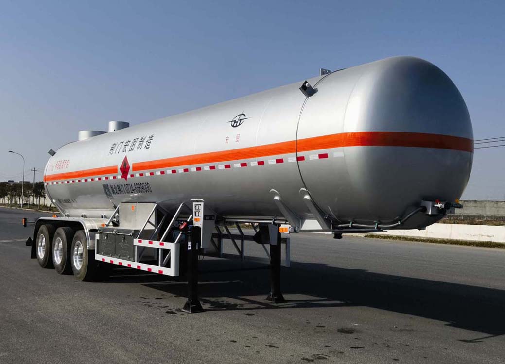 宏图牌12.6米30.1吨3轴液化气体运输半挂车(HT9408GYQA2)