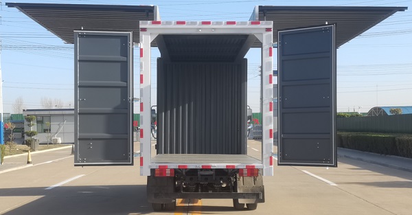 燕臺(tái)牌YTQ5042XYKDEEV342純電動(dòng)翼開(kāi)啟廂式車(chē)公告圖片