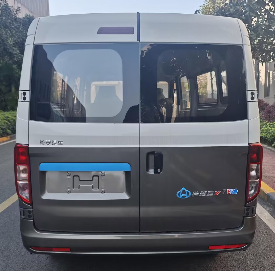 长安牌SC6480V7Q6B2BEV纯电动多用途乘用车公告图片