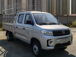 仓栅式运输车