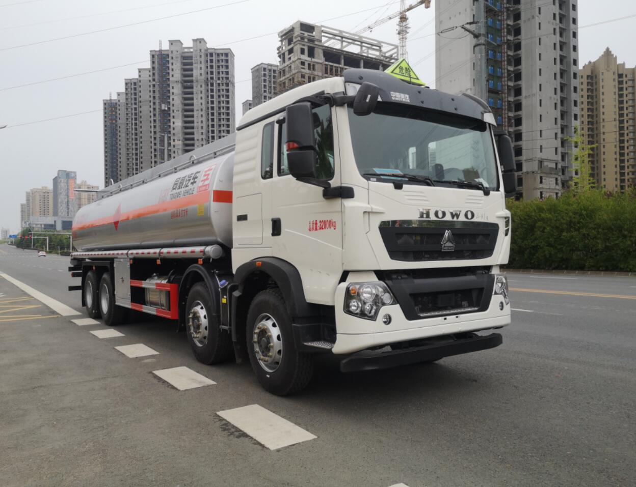 专威牌HTW5320GYYZZC6运油车