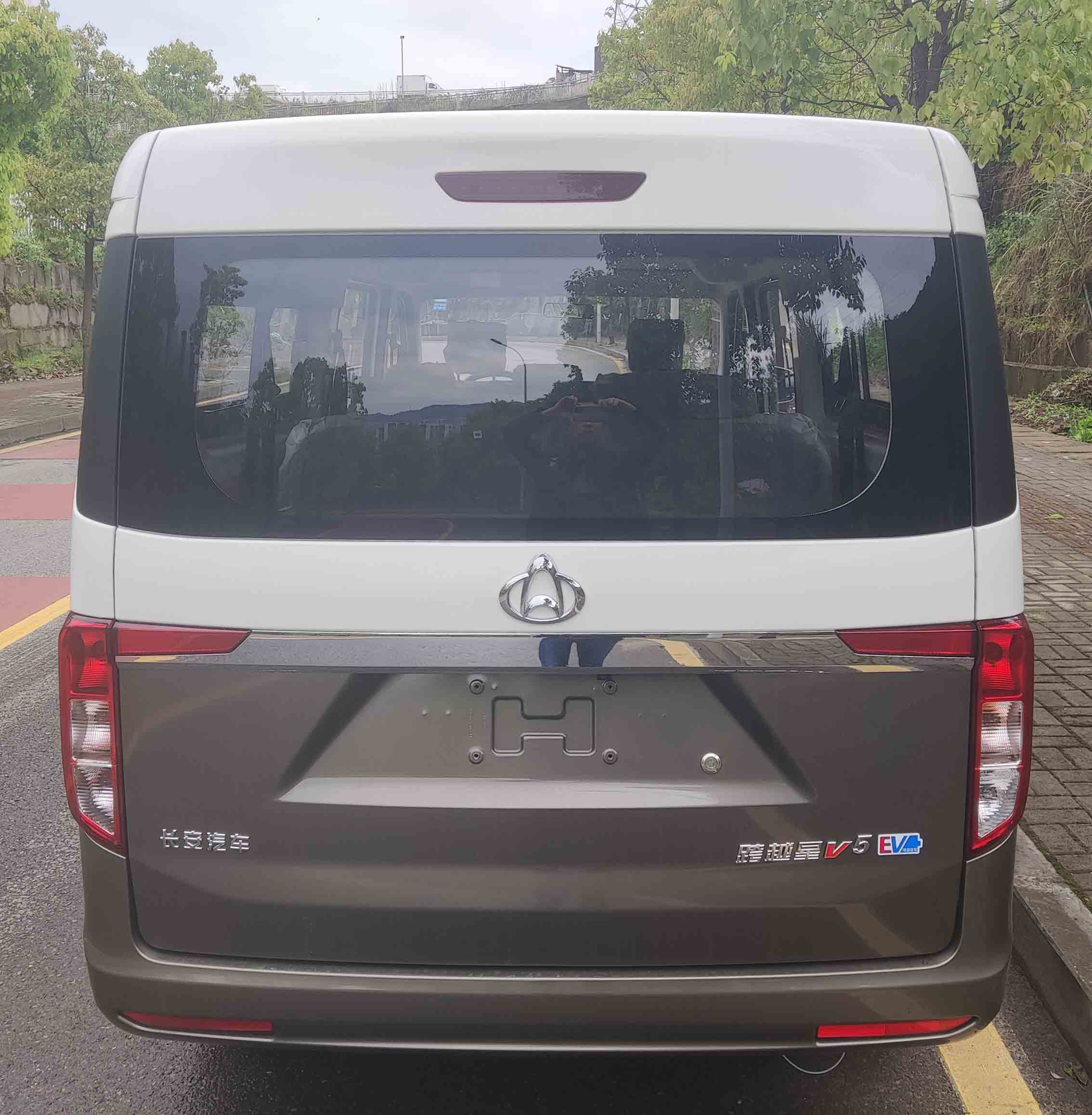 长安牌SC6450VQ6B5BEV纯电动多用途乘用车公告图片