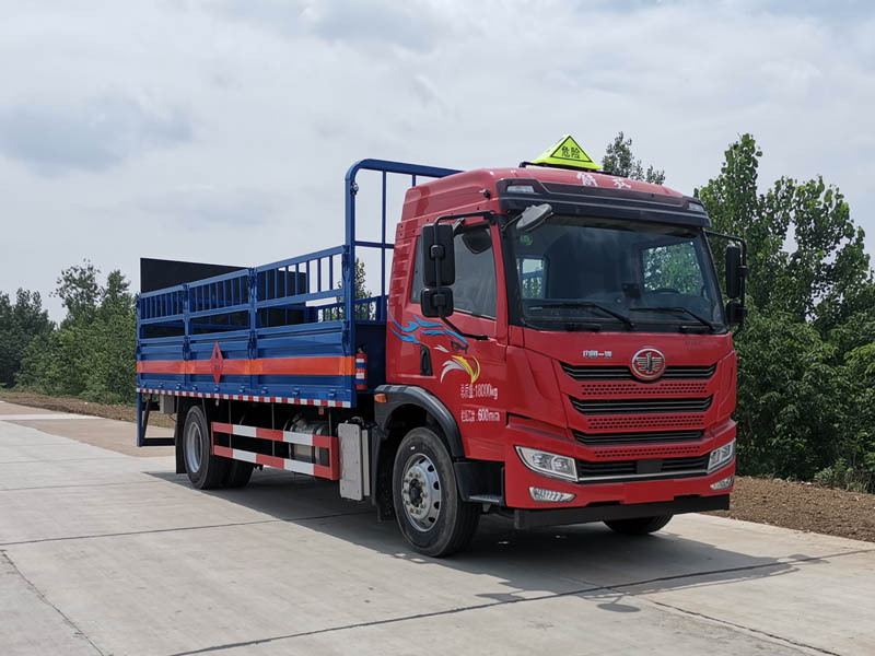 大力牌DLQ5182TQPCA6氣瓶運(yùn)輸車(chē)公告圖片