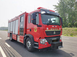 压缩空气泡沫消防车