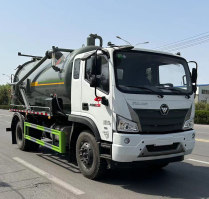 吸污车