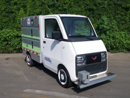 纯电动路面养护车