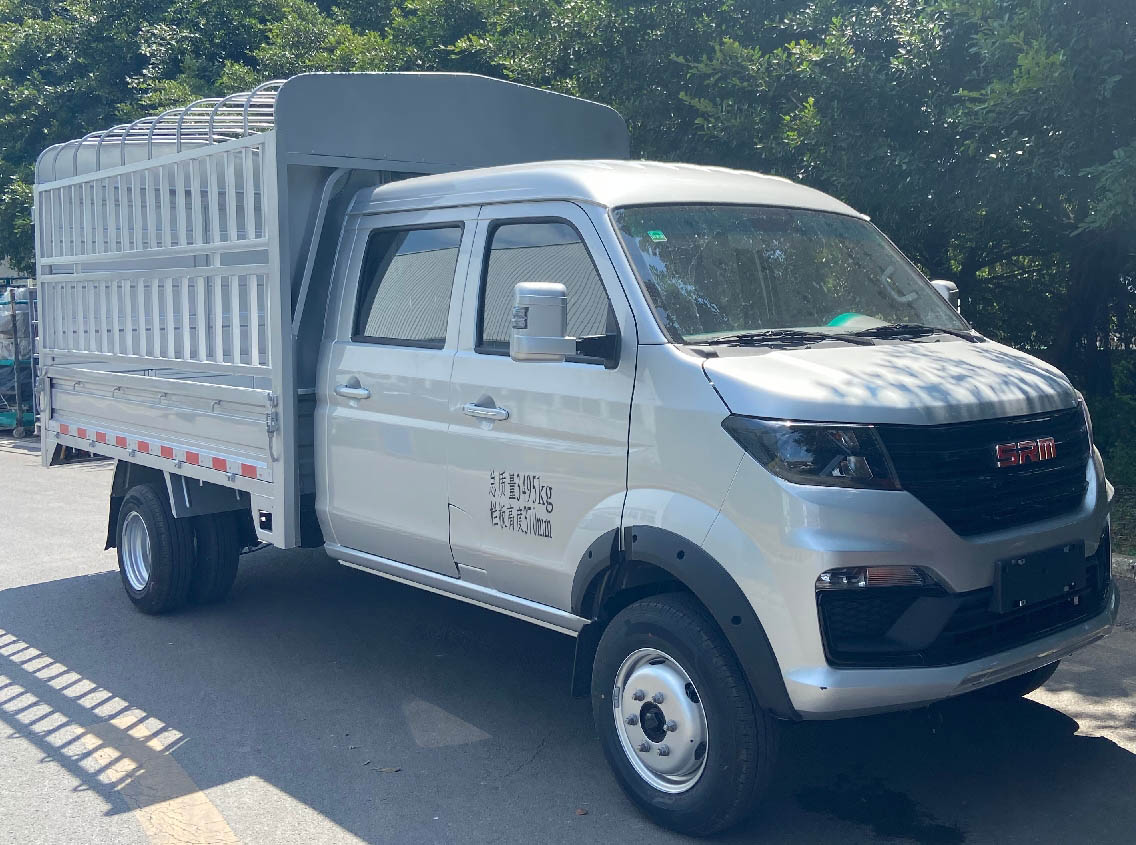 鑫源牌JKC5034CCYS6X2倉柵式運(yùn)輸車公告圖片