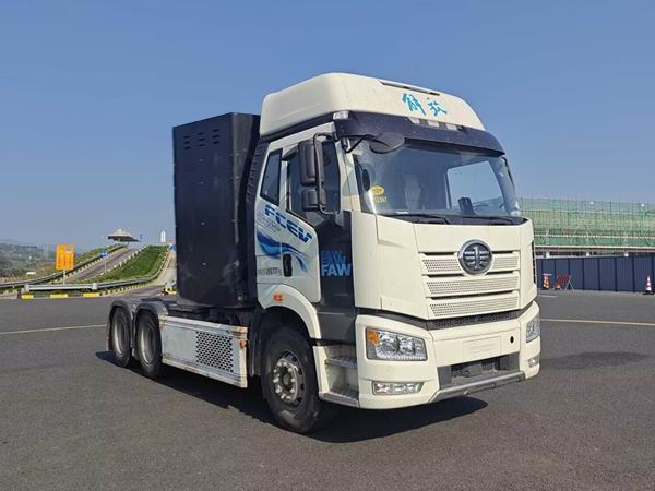 CA4250P66T1FCEVA7 解放牌490马力后双桥,后八轮氢气燃料电池半挂牵引车图片