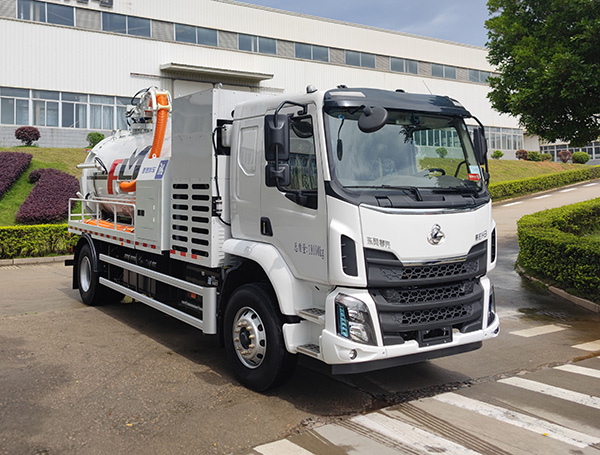 福龍馬牌FLM5180GXWDLFCEV燃料電池吸污車公告圖片