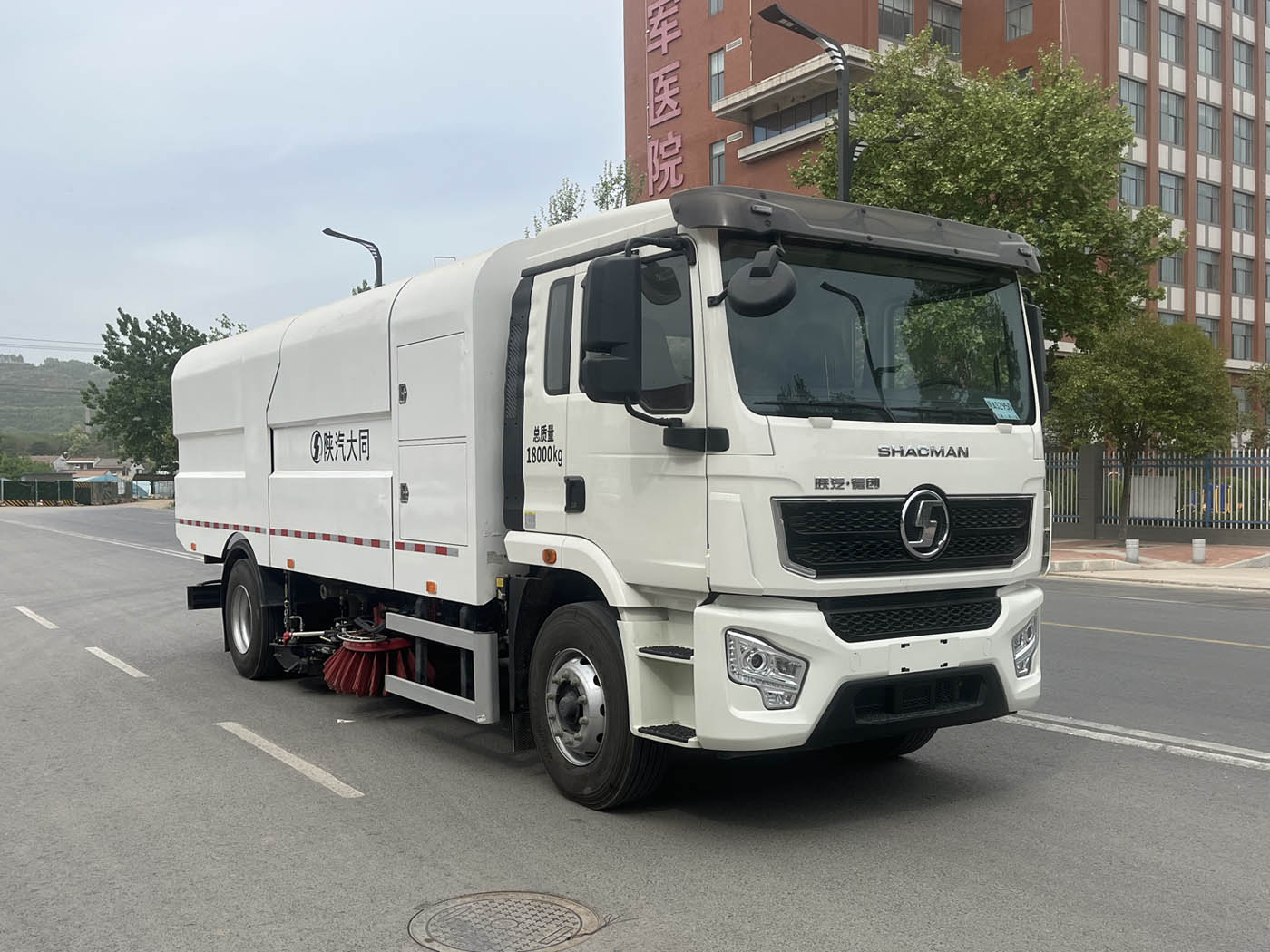 陕汽牌SXD5187TXSBEV1纯电动洗扫车