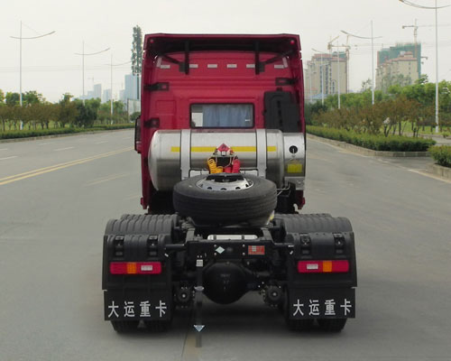 CGC4250N6ECGJ 大运牌430马力后双桥,后八轮LNG国六牵引汽车图片