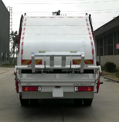 福田牌BJ5182ZYSEV-H1纯电动压缩式垃圾车公告图片
