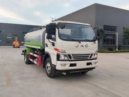 洒水车