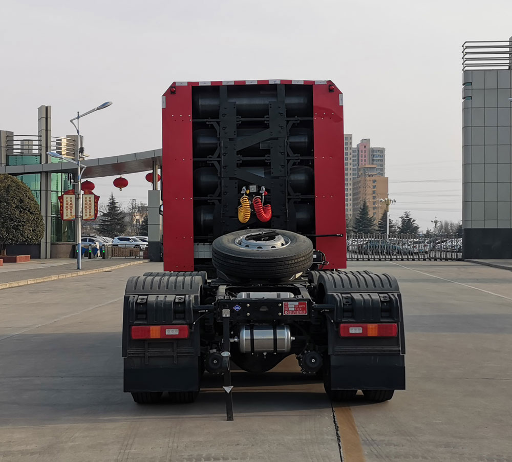 CGC4250FCEV1Z4 大运牌347马力后双桥,后八轮氢气燃料电池牵引汽车图片