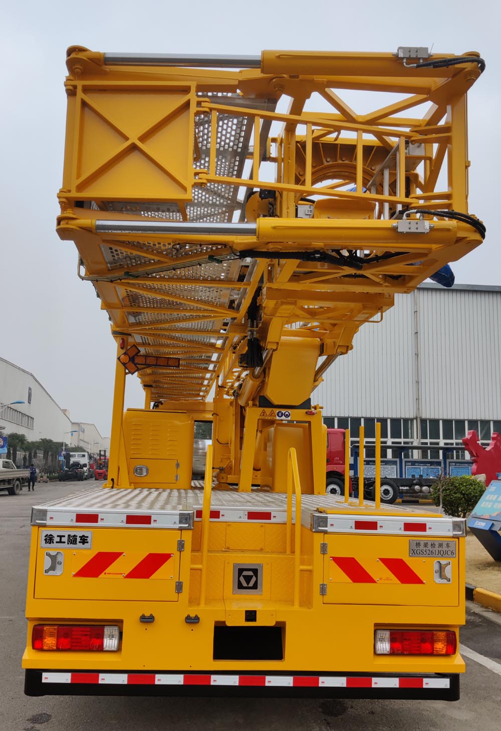 徐工牌XGS5261JQJC6橋梁檢測車公告圖片