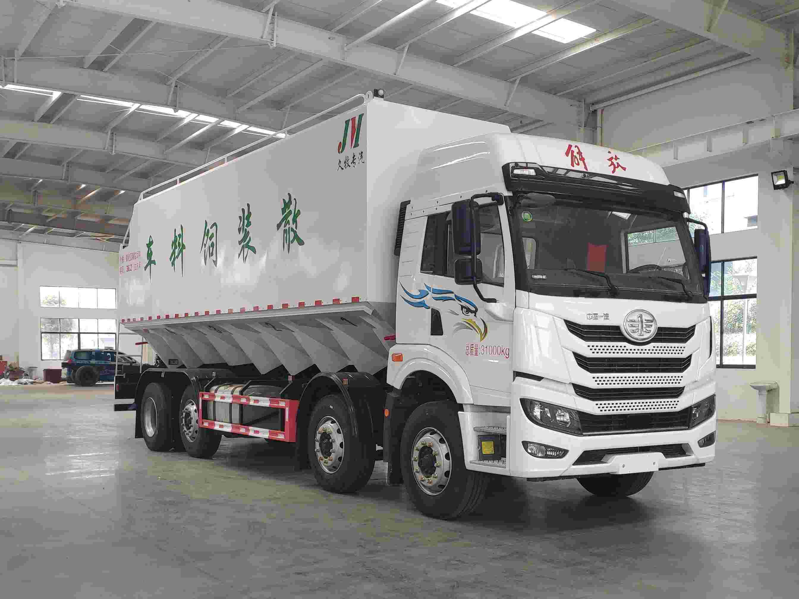 楚韵牌EZW5310ZSLC6散装饲料运输车