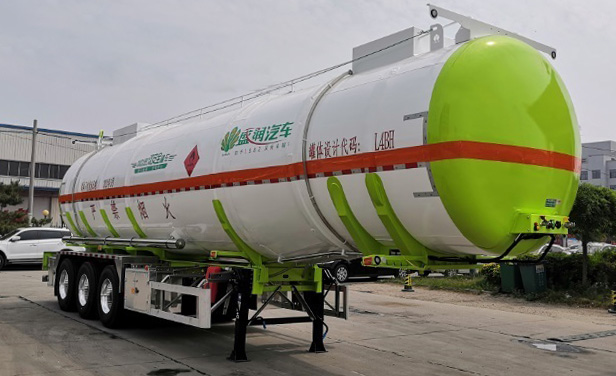盛润牌12.4米32.7吨3轴易燃液体罐式运输半挂车(SKW9400GRYT47)