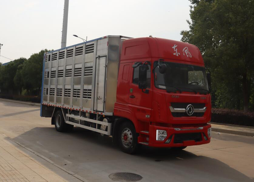 中汽力威牌HLW5180CCQ6EQ畜禽运输车